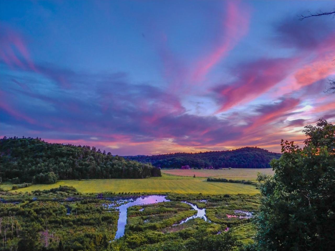 Le Bellevue Modern Lodge Wakefield Buitenkant foto
